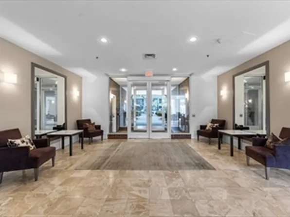 950 Massachusetts Ave, Cambridge, MA