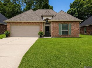 10130 Angela Dr, Denham Springs, LA 70706