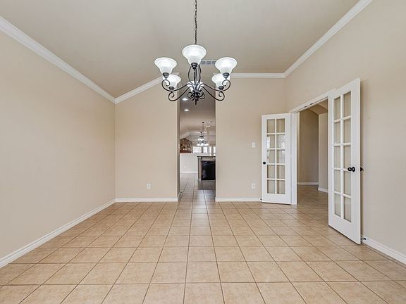 4th image of 932 Cook St