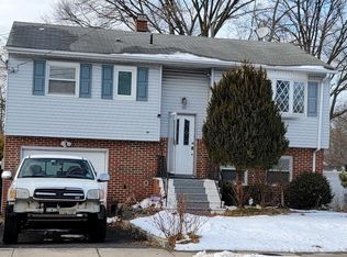 182 Bloomfield Ave, Iselin, NJ 08830