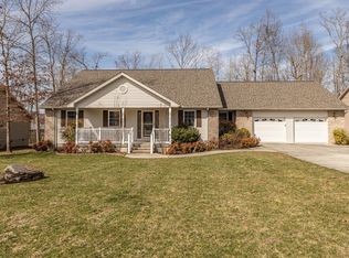 1004 Huron Dr, Crossville, TN 38572