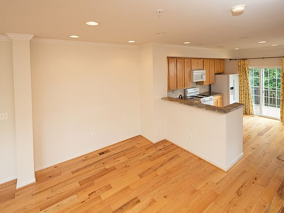 2nd image of 5322 Chieftain Cir