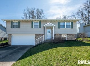 105 Justice Dr, East Peoria, IL 61611