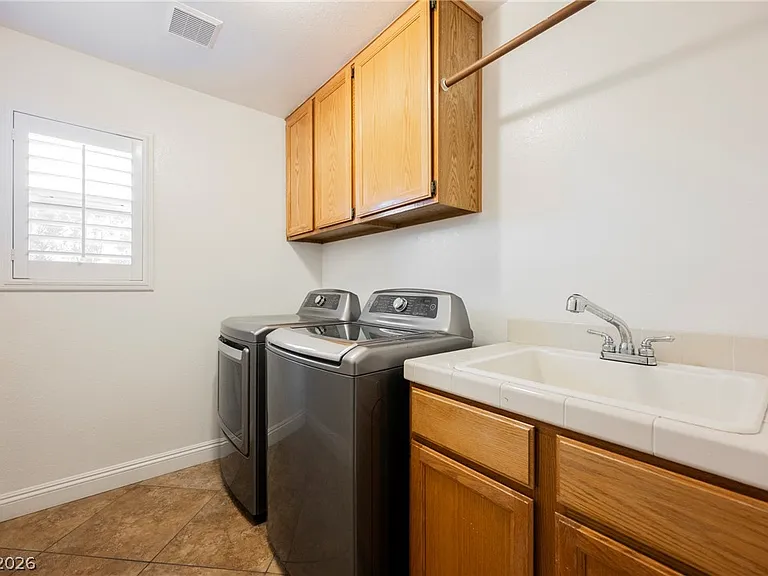 7628 Spruce Run Ct — Photo 36
