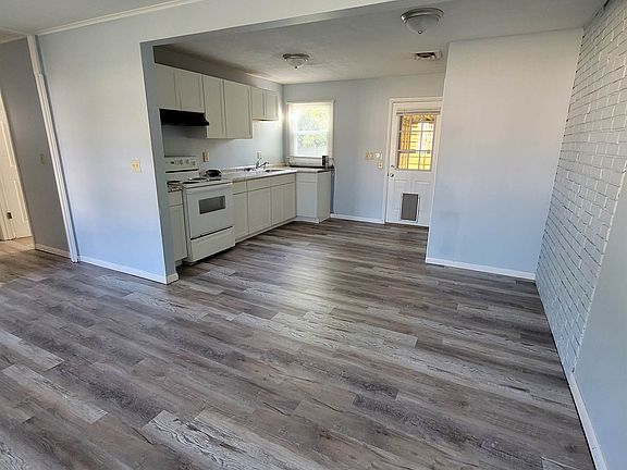 5th image of 206 Erie Ave