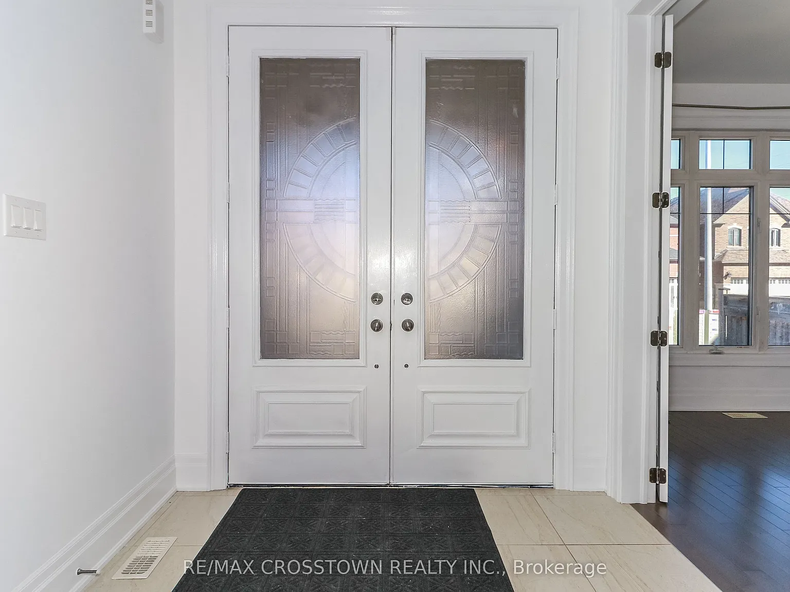 4 bed, $3,700 — Photo 3