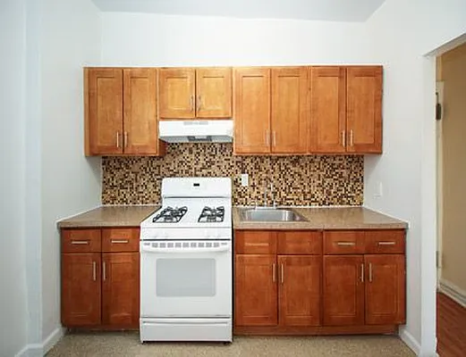 Rented by SW Queens Mezzanine | media 2