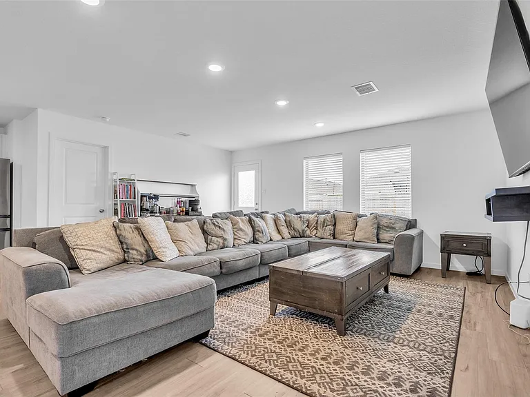 9815 Bellwick Hollow Ct — Photo 11