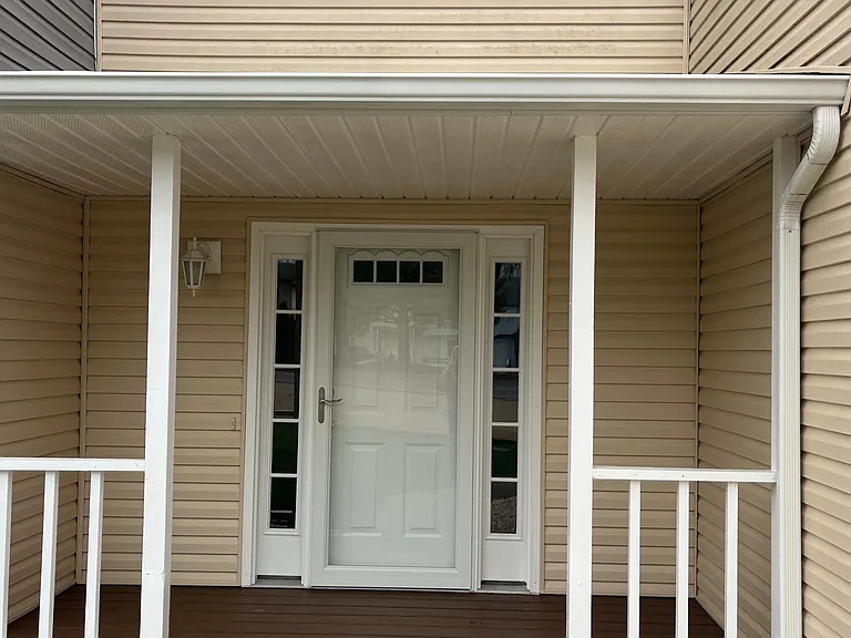1031 Sunvalley Cir #1031 — Photo 2
