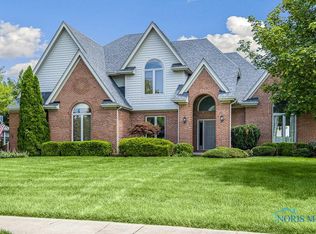 25920 Wood Creek Ct, Perrysburg, OH