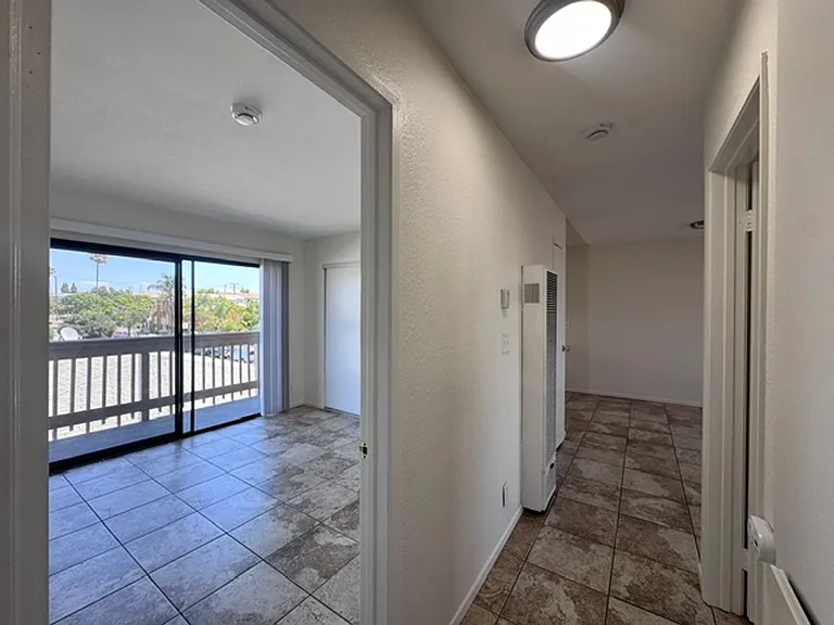 1511 Freeman Ave — Photo 14