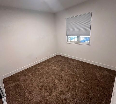 5th image of 1077 Moss Rd #4