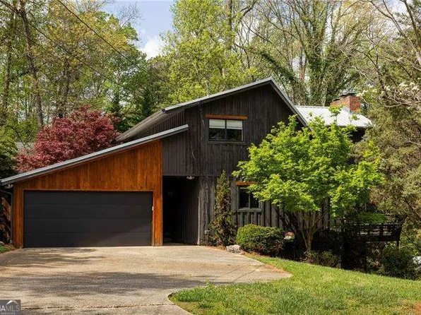 4727 Emily Dr SW, Lilburn, GA 30047