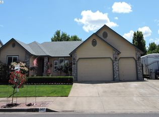 2457 Kalmia St, Eugene, OR 97404