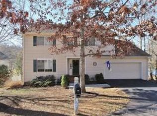 110 Waterview Cir, Forest, VA 24551