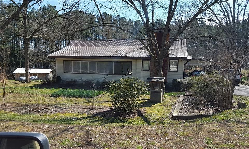 2nd image of 1460 Mary Alice Park Rd