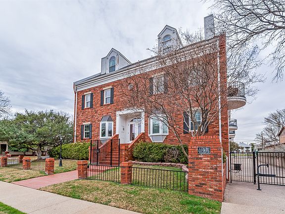 2nd image of 4034 Rawlins St APT 208