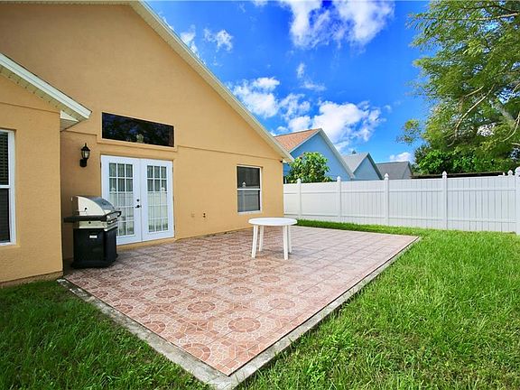4th image of 7653 Hidden Cypress Dr
