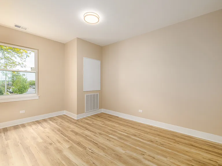 400 S Main Pl #A11 — Photo 4