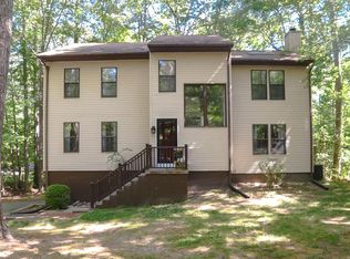 23294 Holly Hill Ln, California, MD