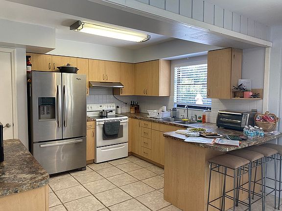 5th image of 2110 NW 20th St