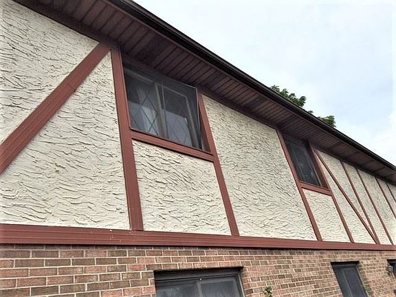 3rd image of 85 Irene Ave