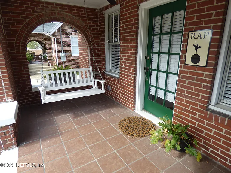 2671 College St — Photo 5