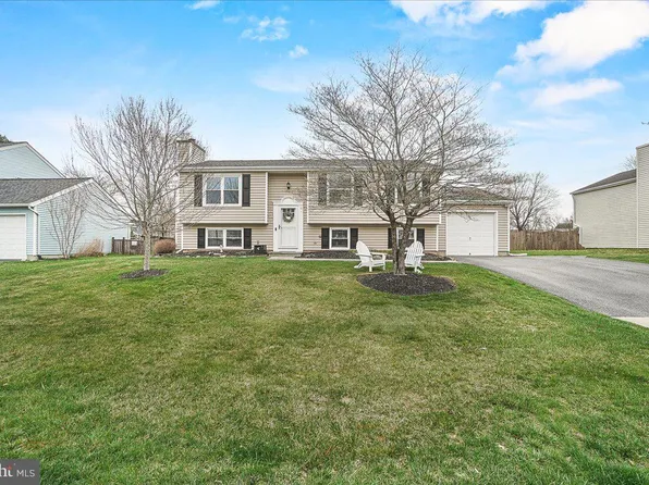 10144 Peanut Mill Dr, Gaithersburg, MD 20882