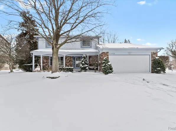 21453 Parklane St, Farmington, MI 48335
