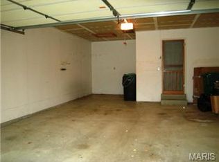 432 Summer Top Ln, Fenton, MO