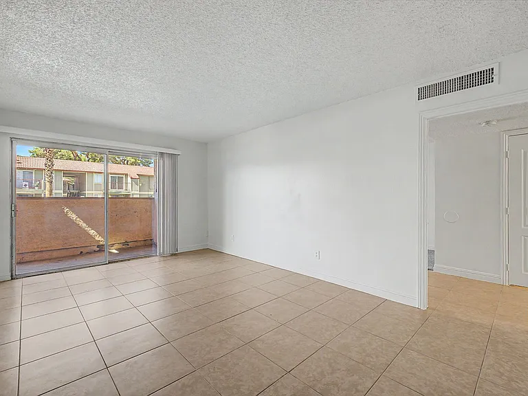 1515 E Reno Ave #A103 — Photo 8