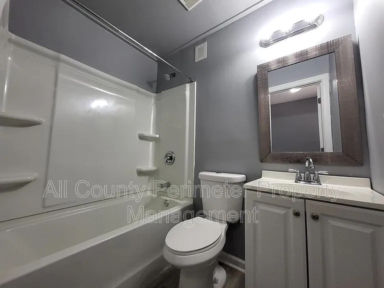 2308 Lakewood Ave SW #D — Photo 8