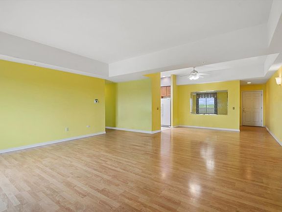 5th image of 435 William St Unit 802