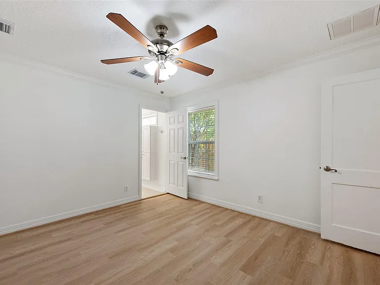 1510 Afton St — Photo 17