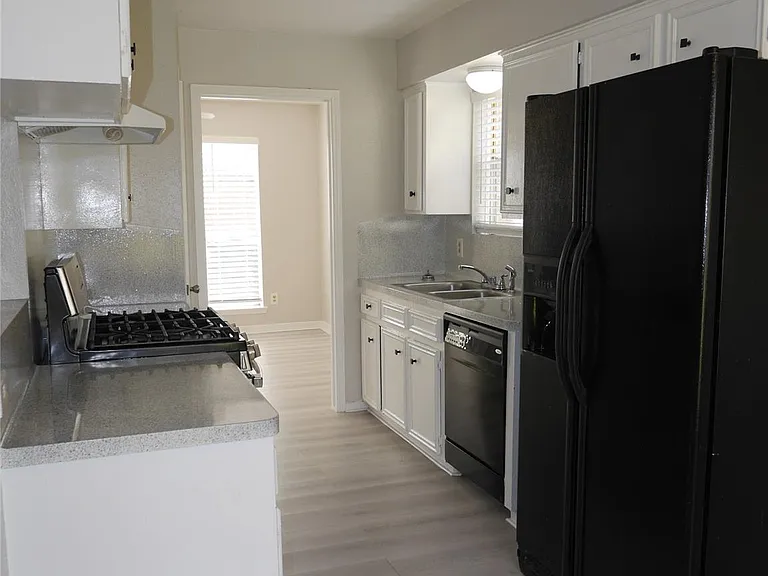 7410 Canasta Ln — Photo 6