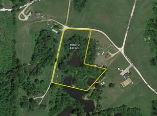 2 E Kelly Branch Rd, Bloomfield, IN 47424