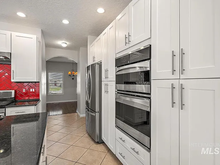 13985 W Chatsworth Ct — Photo 9