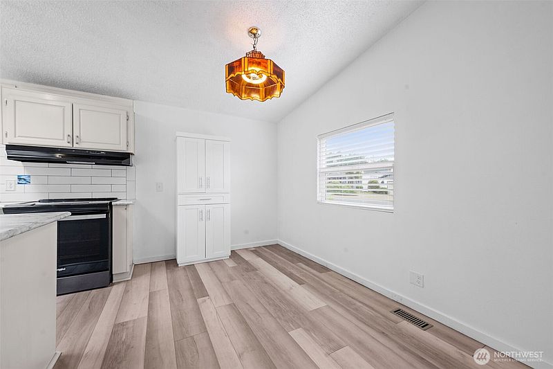 5th image of 1507 198 Place