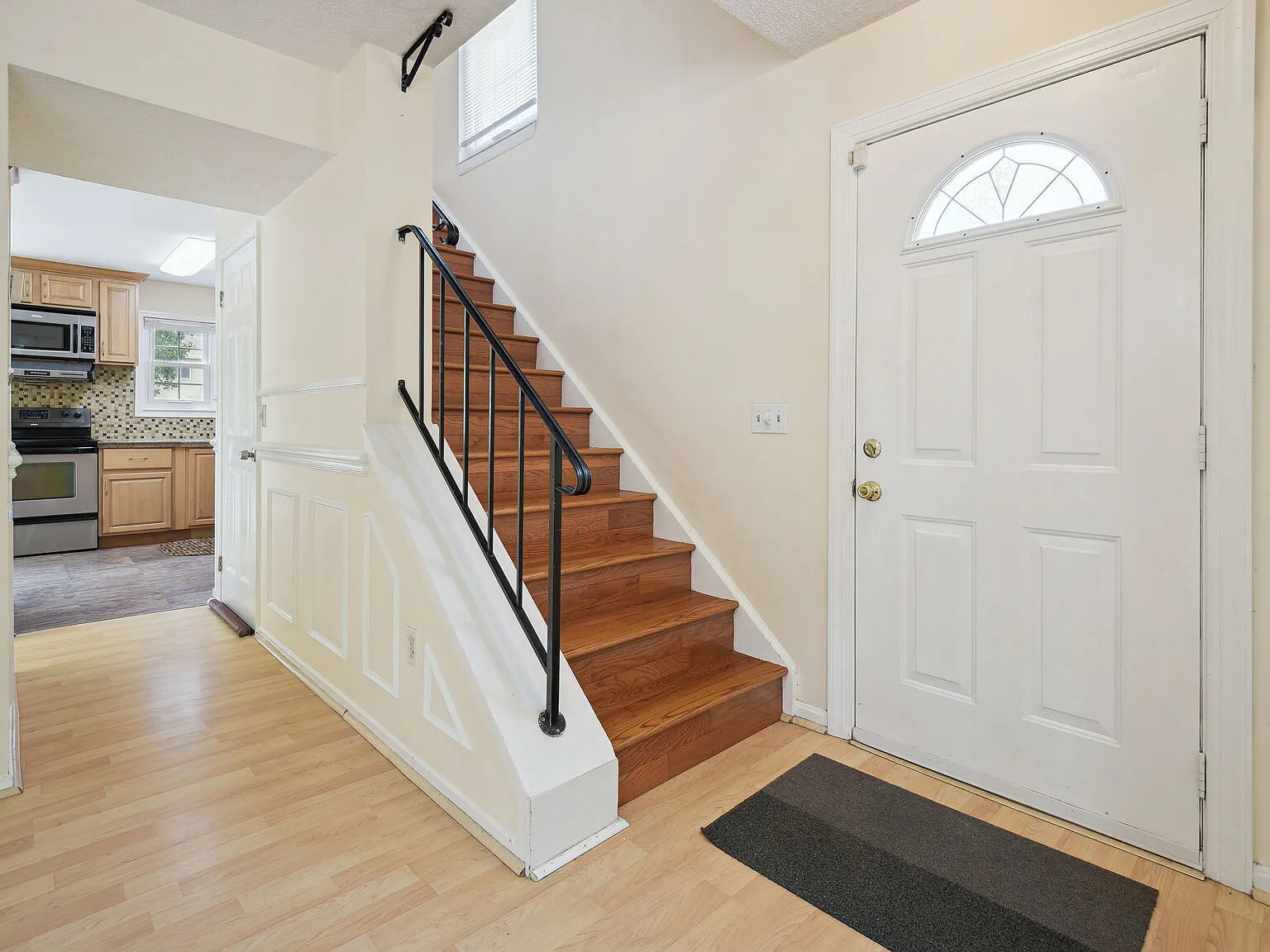 8266 Amity Cir — Photo 3