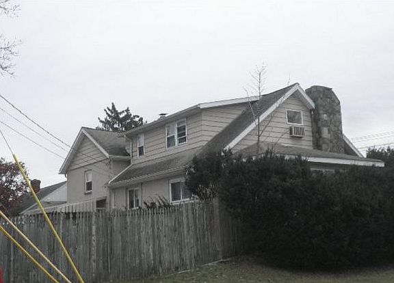 2nd image of 311 E Valley St