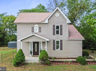235 Slonaker Ln, Martinsburg, WV 25405