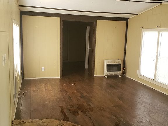 3rd image of 623 ROYAL OAK DR