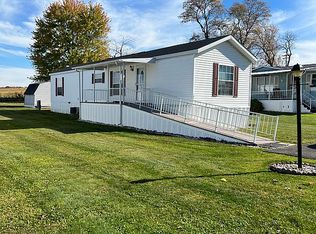 124 Candlelight Dr, Ruffs Dale, PA 15679