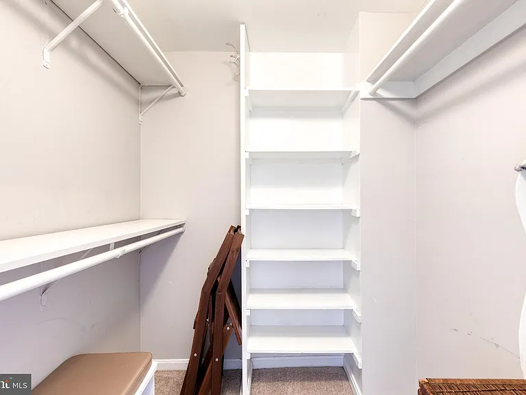 653 Dover St — Photo 10