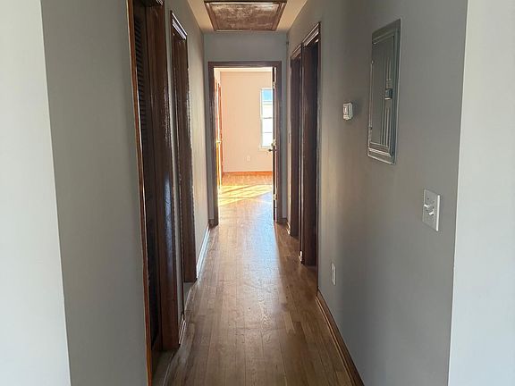 3rd image of 43 Goble St Floor 3