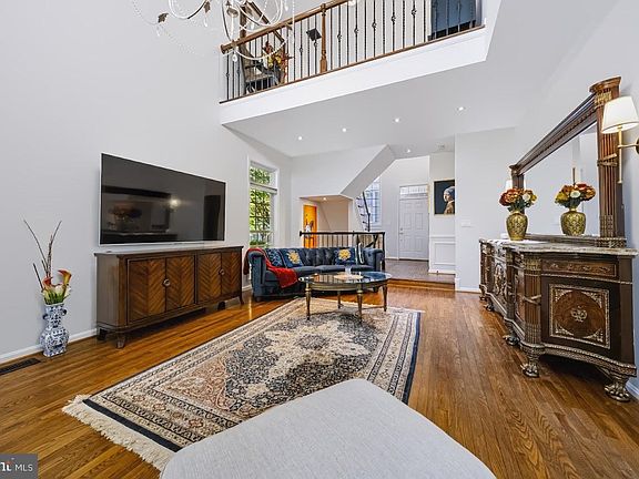 4th image of 11423 Hollow Timber Ct