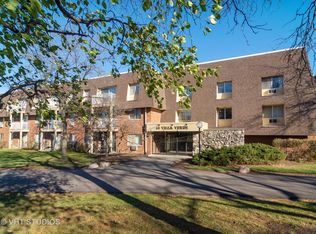3 Villa Verde Dr APT 103, Buffalo Grove, IL