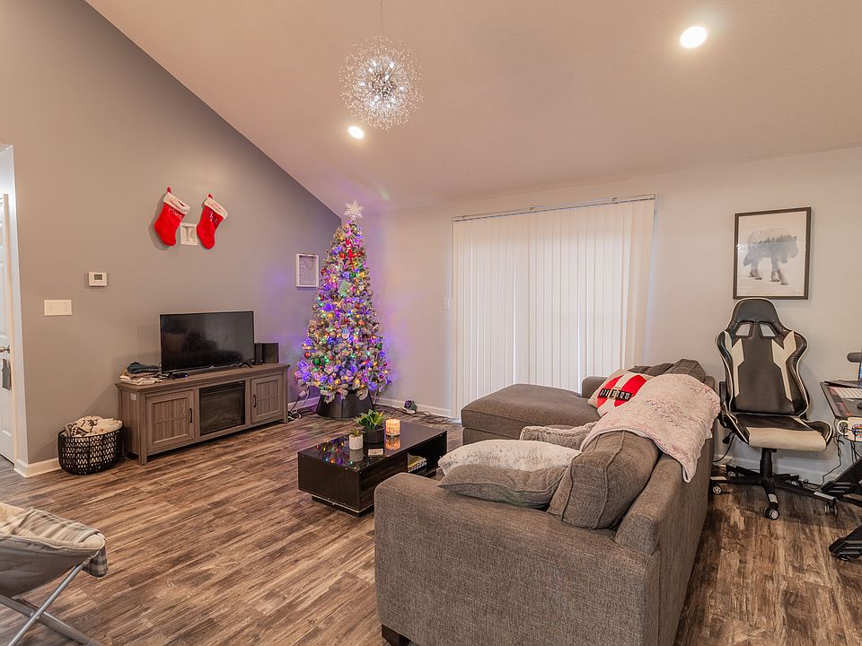 1st image of 285 E Park Dr APT 7