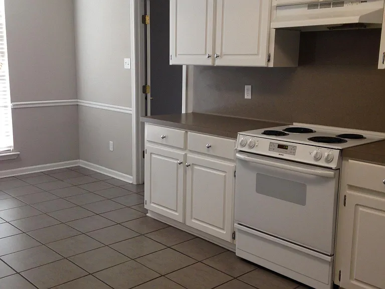 Eat in kitchen