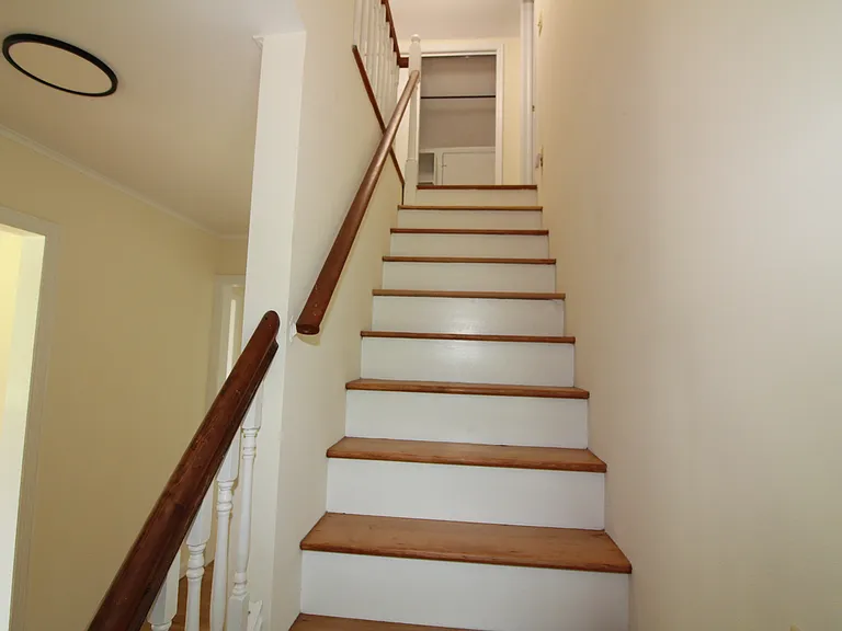229 Pittstown Rd — Photo 12